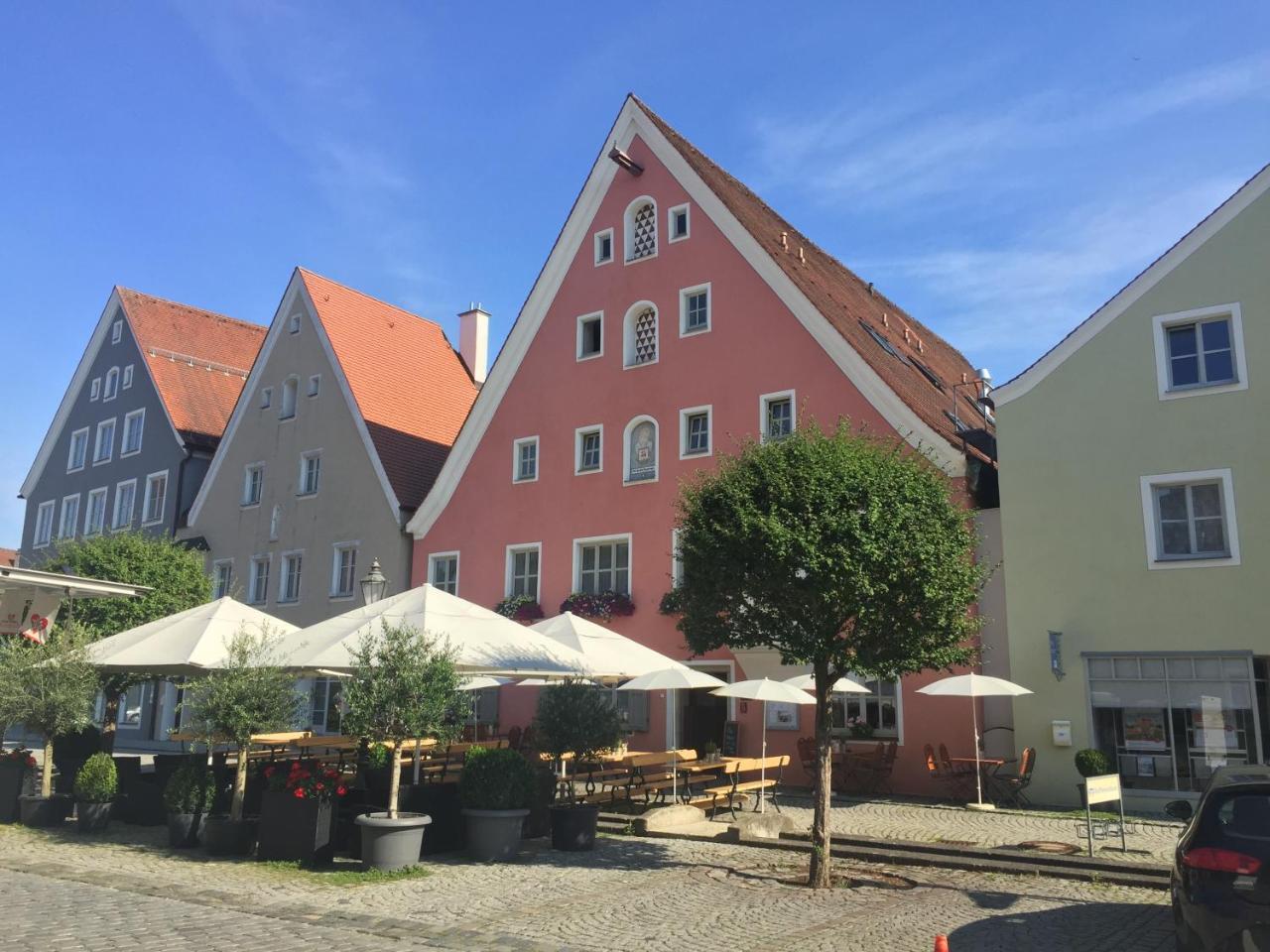 Hotel-Gasthof Blaue Traube E.K. Берхинг Экстерьер фото